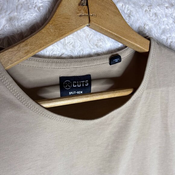 CUTS Split-Hem Short Sleeve T-Shirt Size Large - Picture 4 of 5